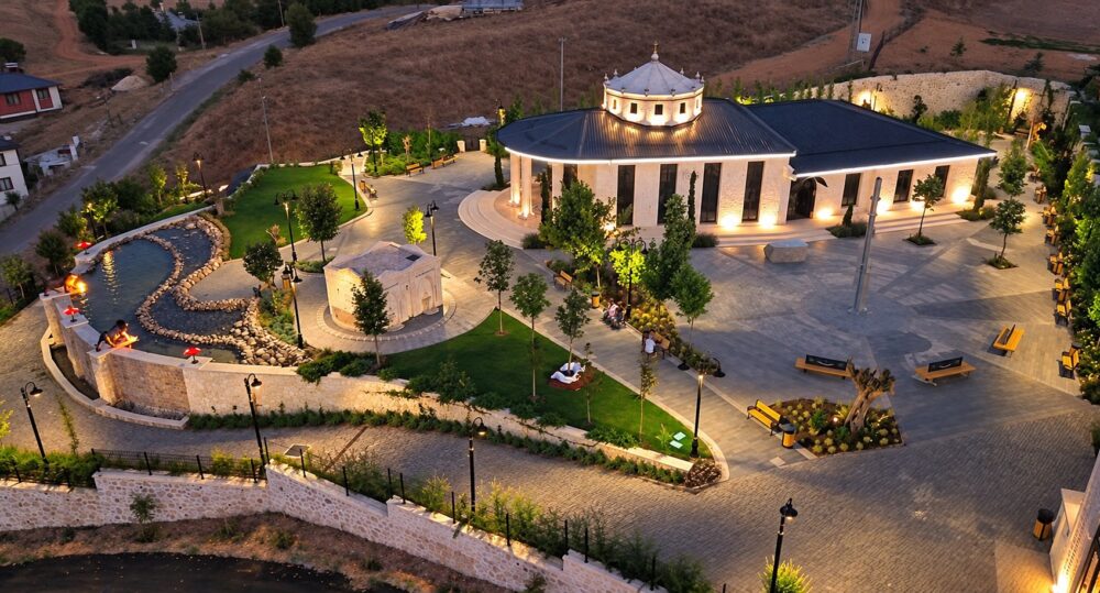 Sorpiyan Hasan Hüseyin Kültür ve Cemevi - akşam görünümü